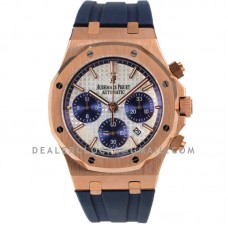 Royal Oak Self-Winding Chronograph White/Blue Dial in Rose Gold on Rubber Strap Royal Oak Self-Winding Chronograph White/Blue Dial in Rose Gold on Rubber Strap